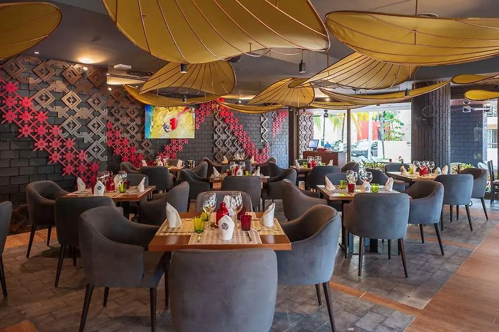 The Reef 28 Hotel Playa del Carmen
