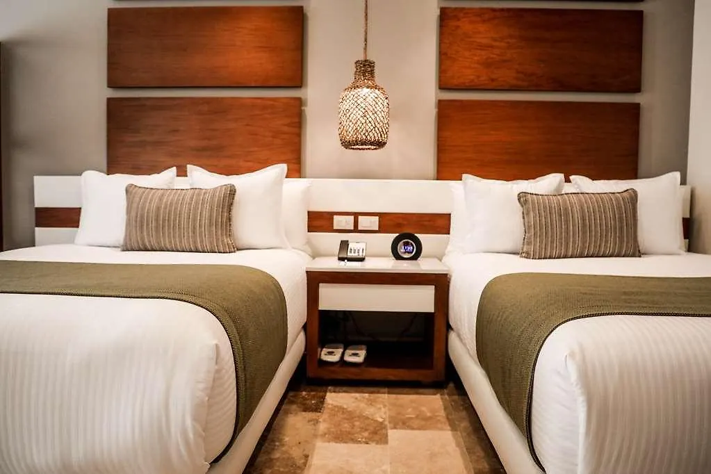 The Reef 28 Hotel Playa del Carmen