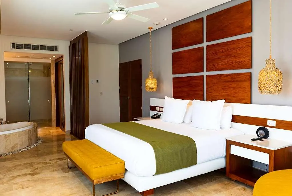 The Reef 28 Hotel Playa del Carmen