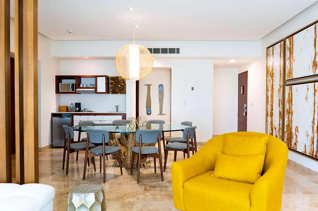 The Reef 28 Hotel Playa del Carmen